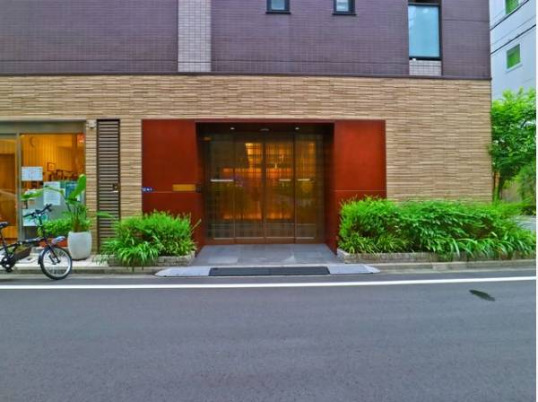 格調高いデザイン性を持つ玄関は、住む方のプライドを満たすクオリティ。
